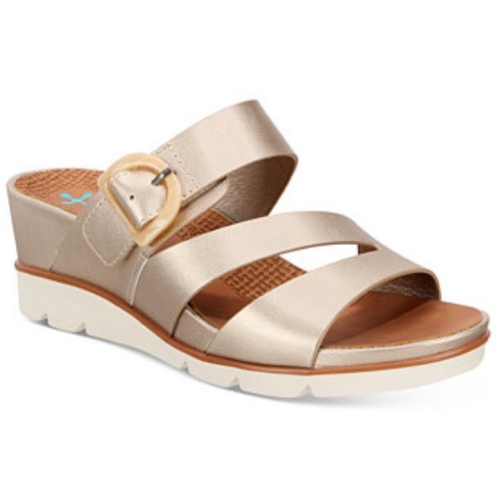 Baretraps Laralee Wedge Sandal Slides Posture size 5.5M soft gold